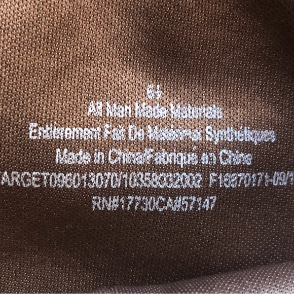 Beautiful pair of Two Toned Boots 🖤🤎 - Picture 8 of 8